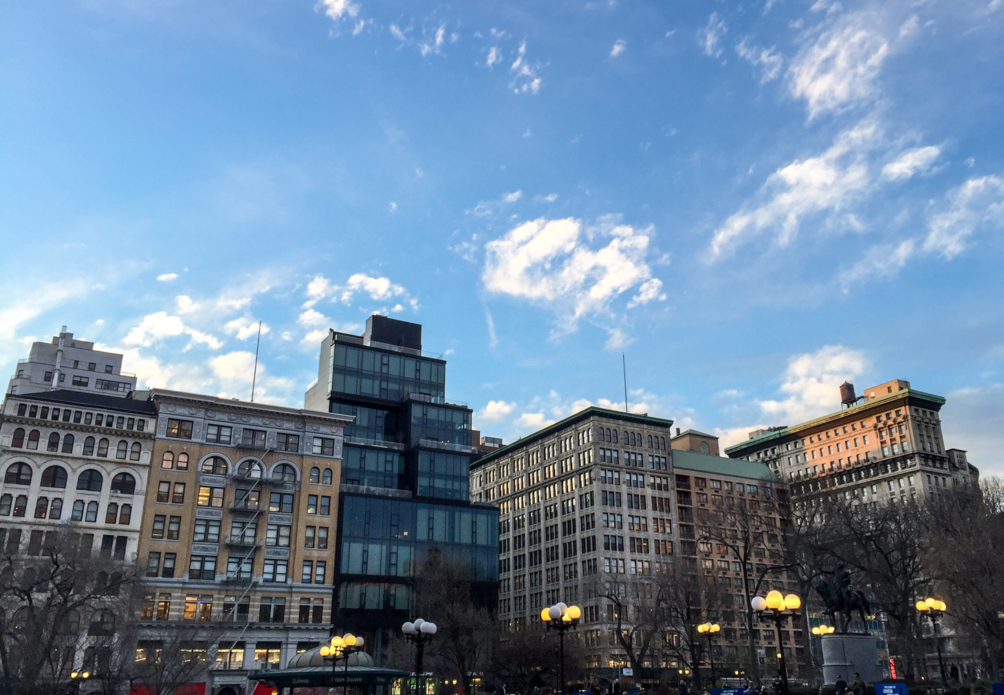 It’s not just about the pizza, the restaurant also features seasonally changing such as savory zucchini fritters, and a refreshing watermelon and pluot salad. The 17 Best Places to Eat in Union Square, Gramercy, and Flatiron in