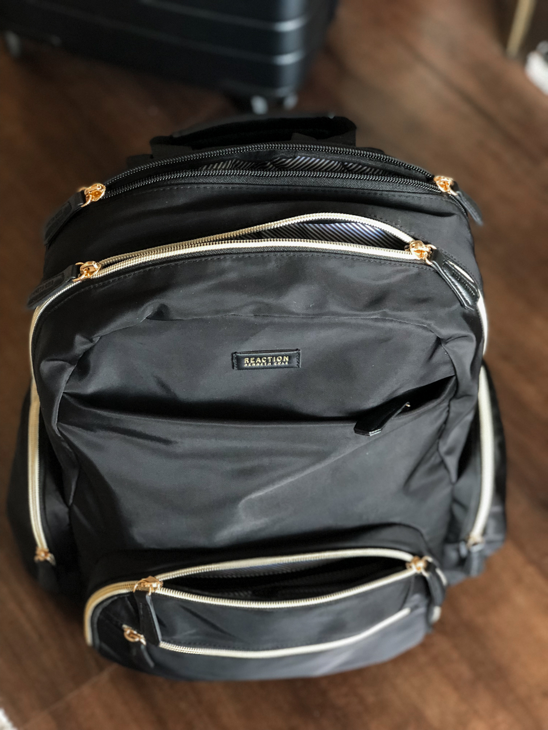 Kenneth cole hotsell reaction sophie backpack