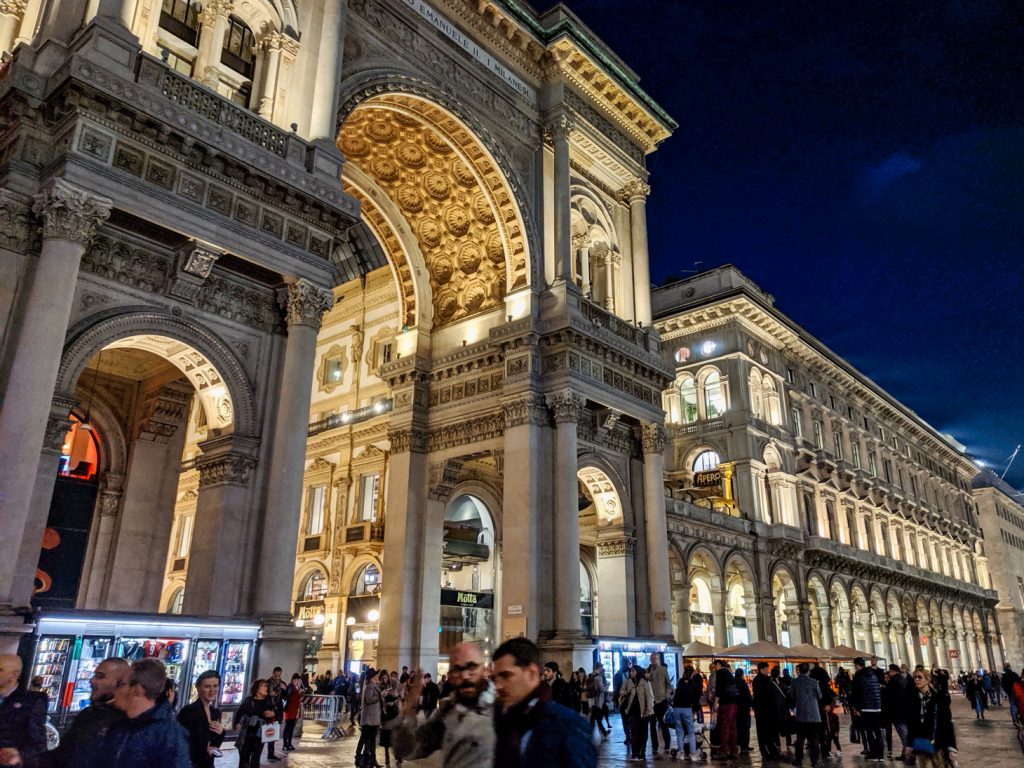 Galleria Vittorio Emanuele II in Milano, Italy (built in 1877) : r